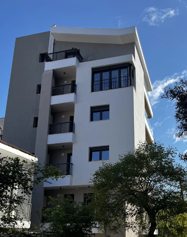 Τετραόροφη Οικοδομή - Γληνού 54